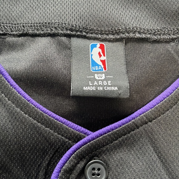 Lakers shirt - Picture 3 of 7